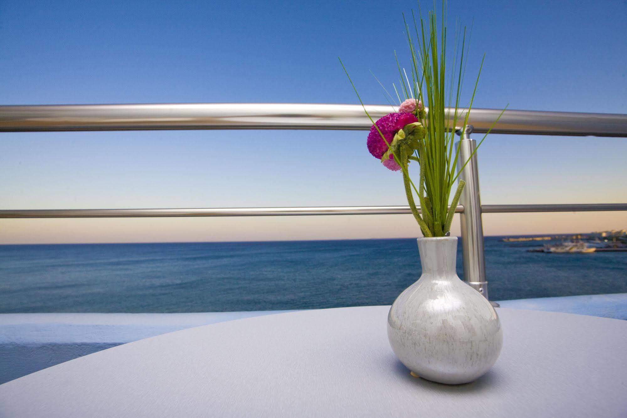 Astron Hotel Ierapetra  Ngoại thất bức ảnh